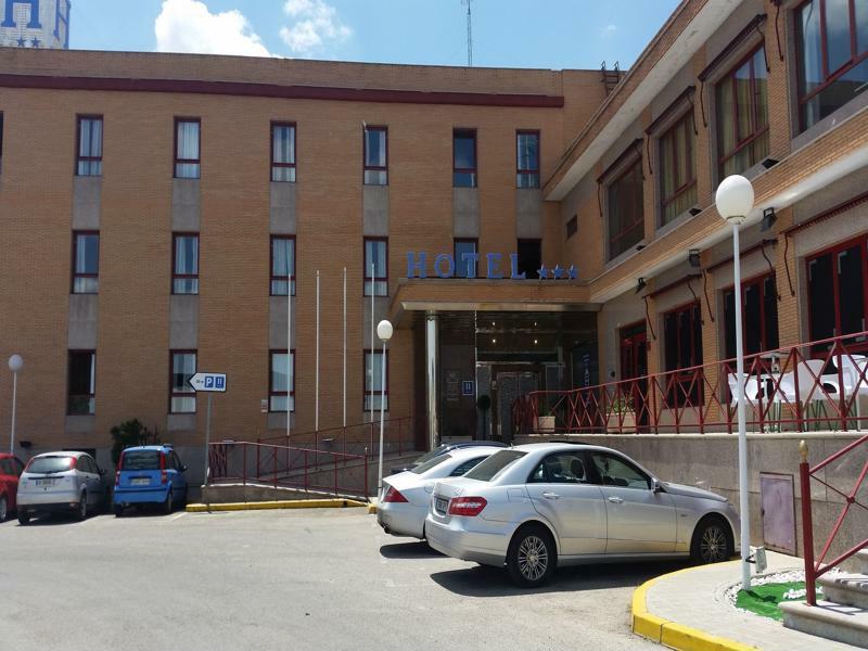 Hotel Humanes ウマネス・デ・マドリード エクステリア 写真